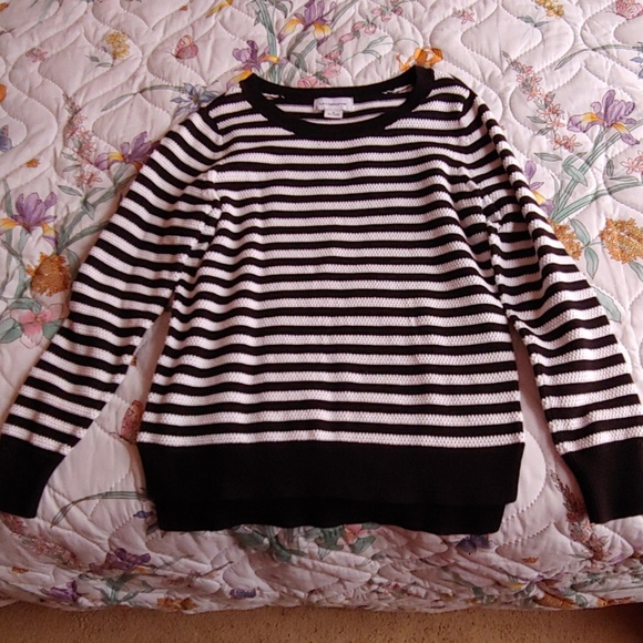 Sweater - Picture 2 of 2